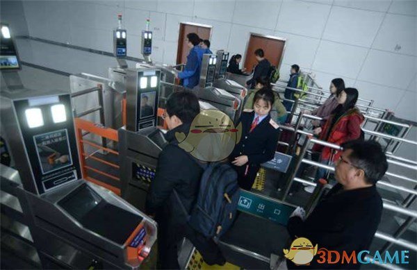 重磅！2025巴菲特股东大会问答一览：贸易不应成为武器 市场波动实属常态 突然宣布年底卸任CEO
